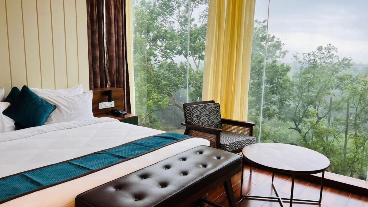 ديبروجاره The Convoy Hotel المظهر الخارجي الصورة