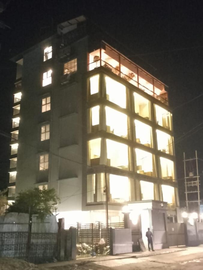 ديبروجاره The Convoy Hotel المظهر الخارجي الصورة