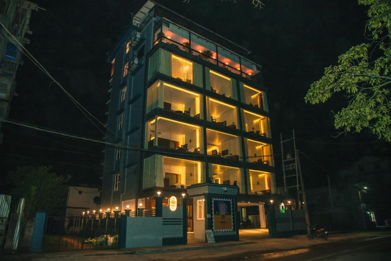 ديبروجاره The Convoy Hotel المظهر الخارجي الصورة