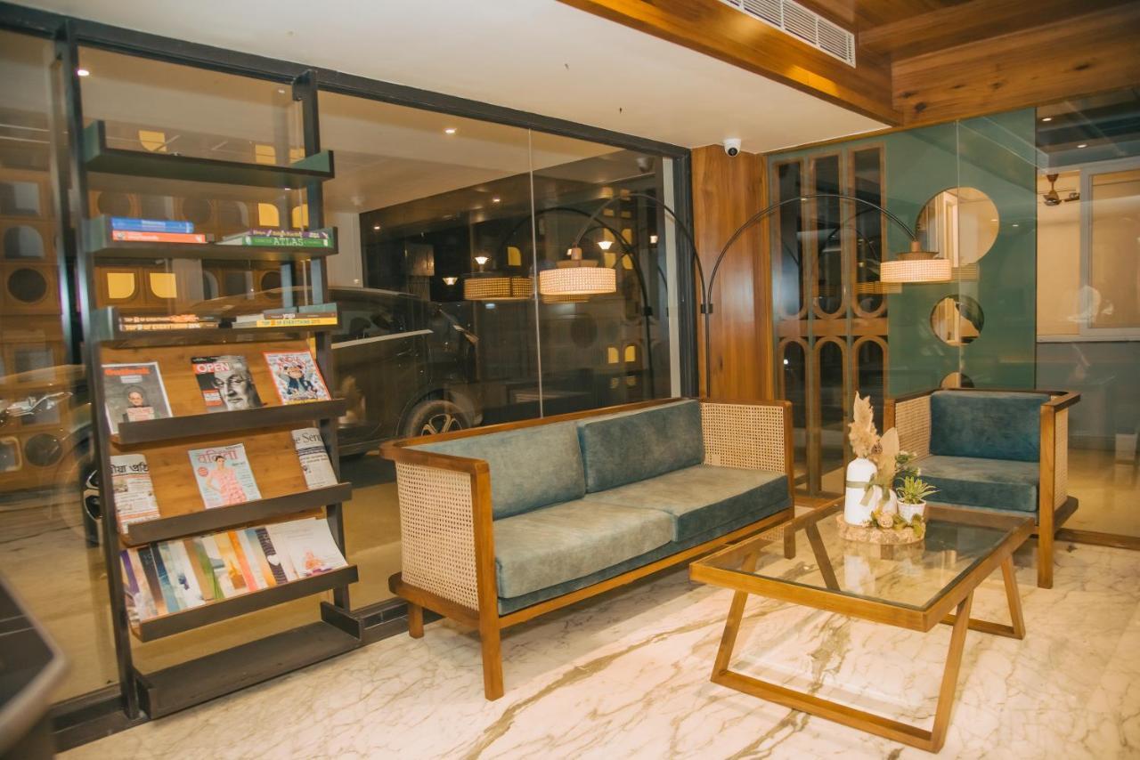 ديبروجاره The Convoy Hotel المظهر الخارجي الصورة